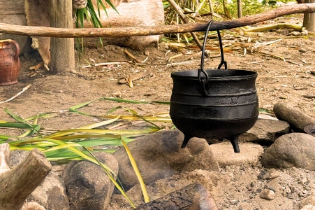 outdoor cooking pans